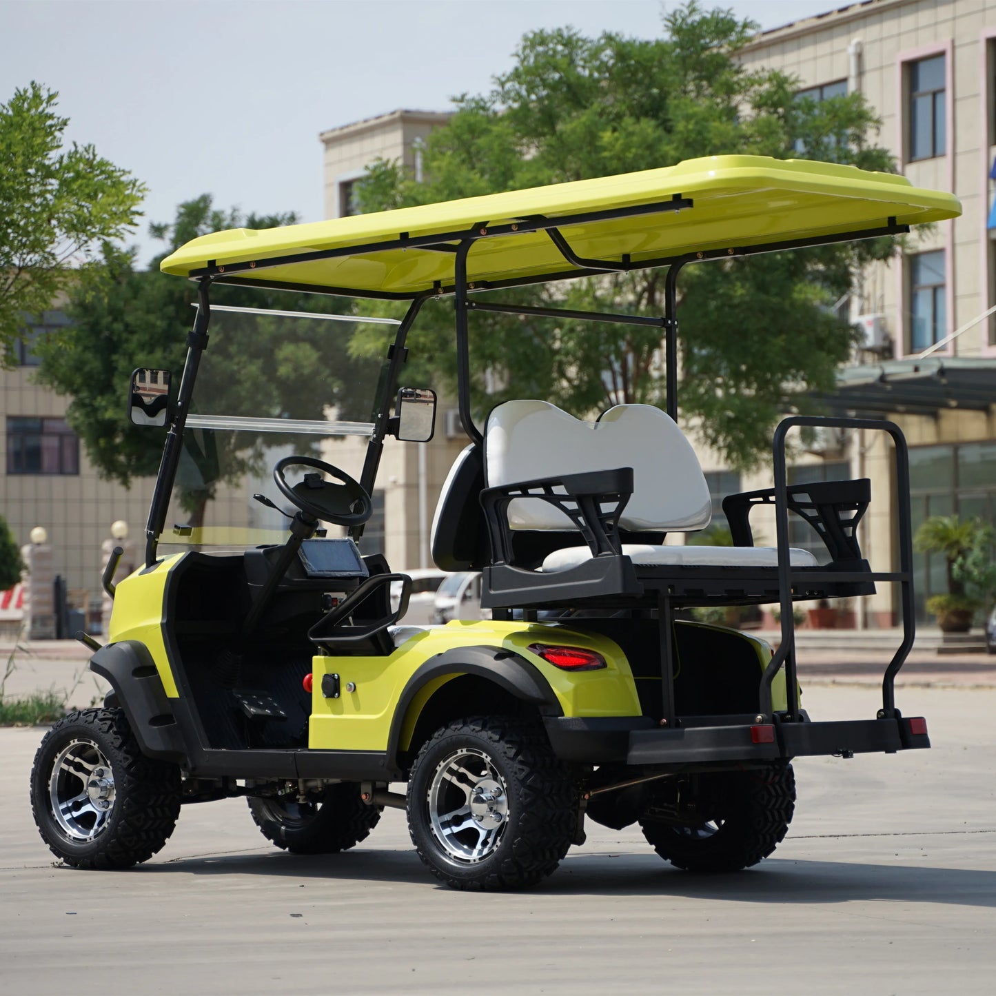 Chariot de golf électrique 60V 4 roues 4 places personnalisable
