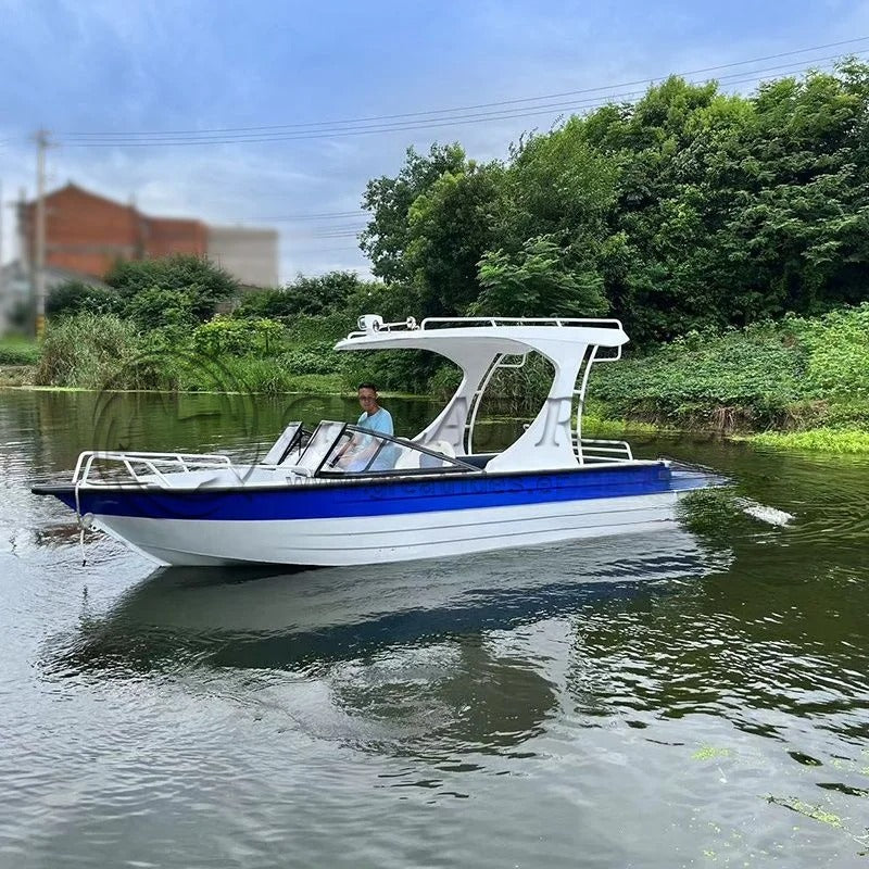 Bateau de loisir électrique 5,8 m silencieux, idéal pêche et famille