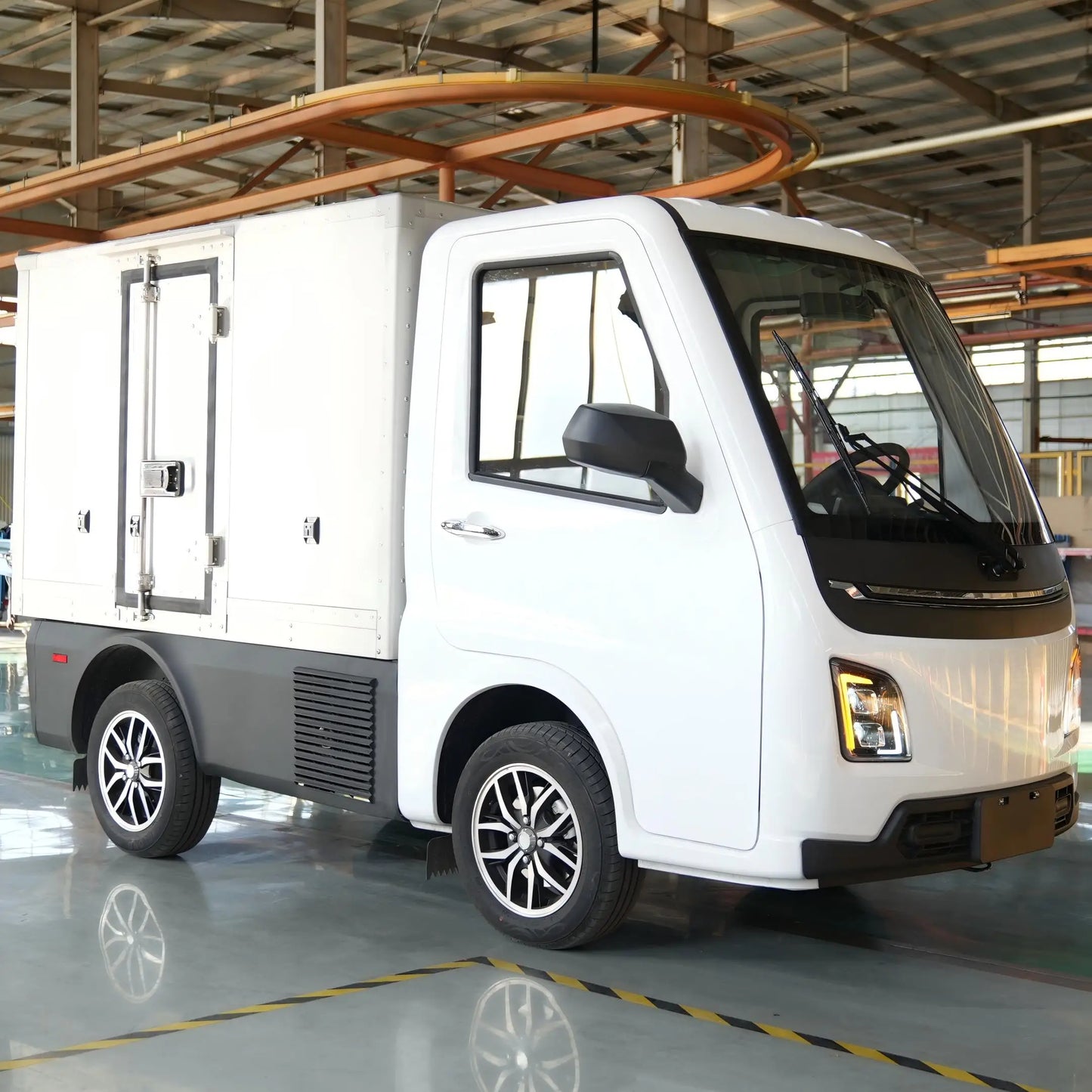 Camionnette Électrique Beemotor 650kg, 300km Autonomie, Vitesse 80km/h