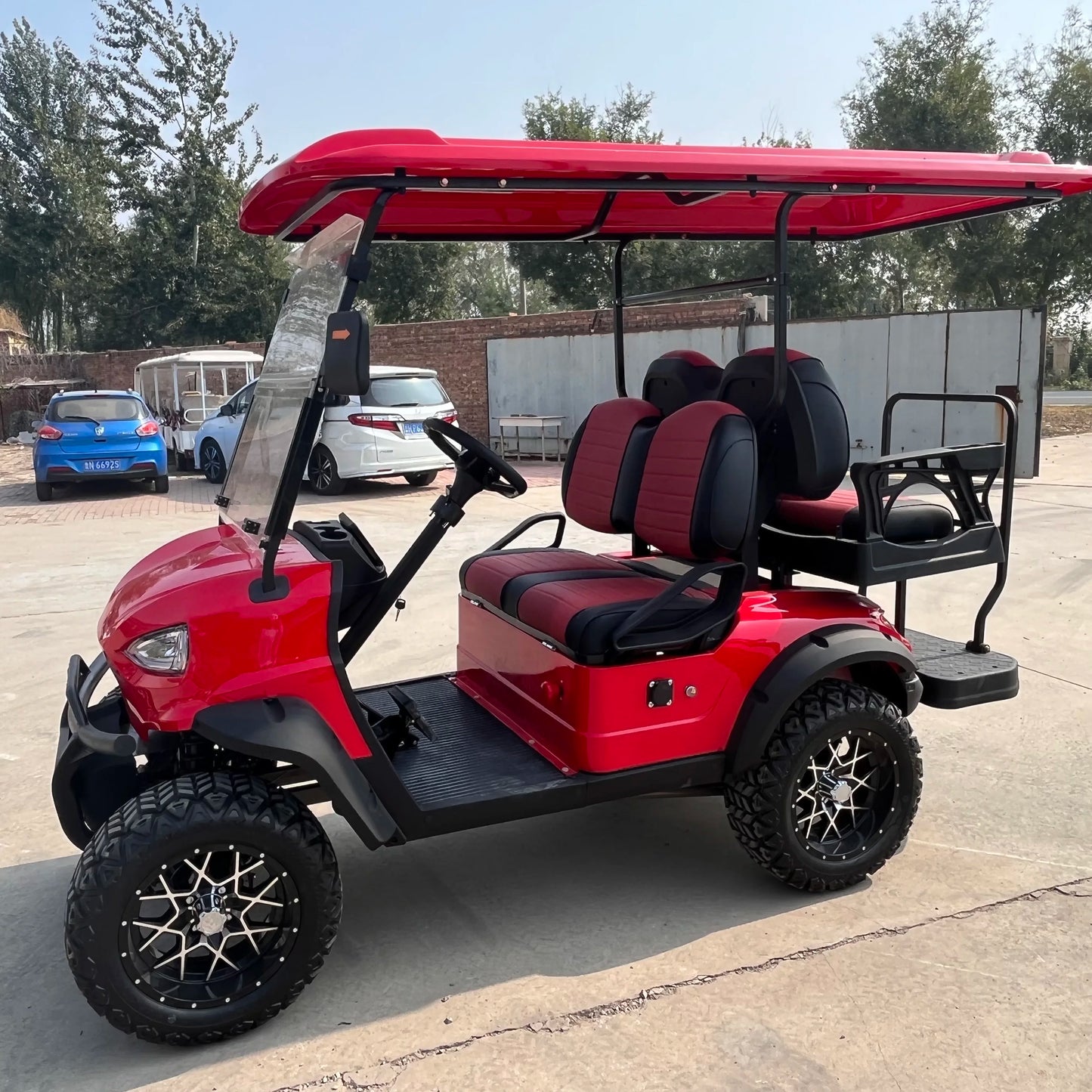 Voiturette de Golf Électrique 4 Places HT550 – Mobilité Verte