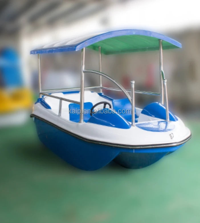 Bateau solaire électrique 6 places en fibre de verre