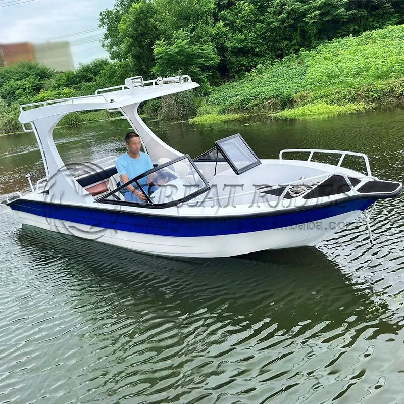 Bateau de loisir électrique 5,8 m silencieux, idéal pêche et famille