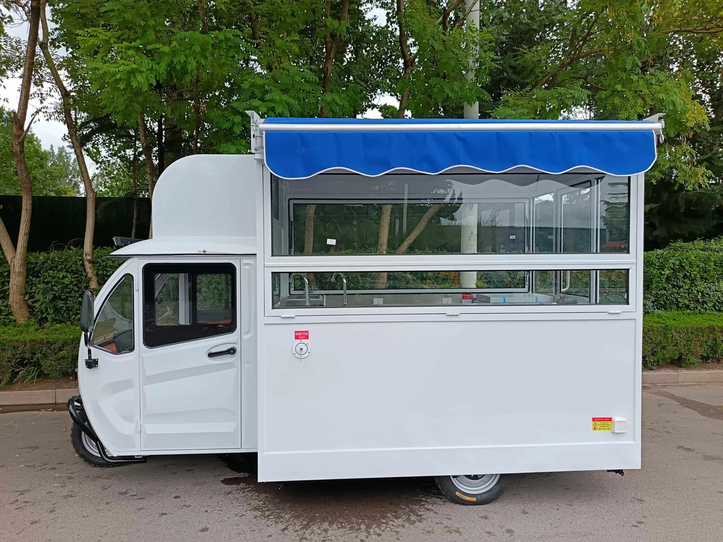 Tricycle Électrique SANSHELL 8kW Camion Glaces Mobile 220V