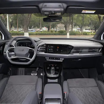 Voiture électrique compacte Q4 E-tron 2024