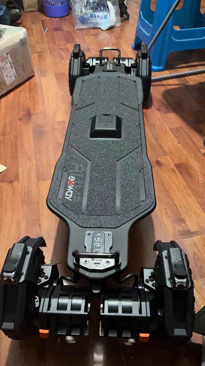 Skateboard Électrique Exway Atlas Pro Gear V2 – 4 roues, 7000W, 35 km d’autonomie