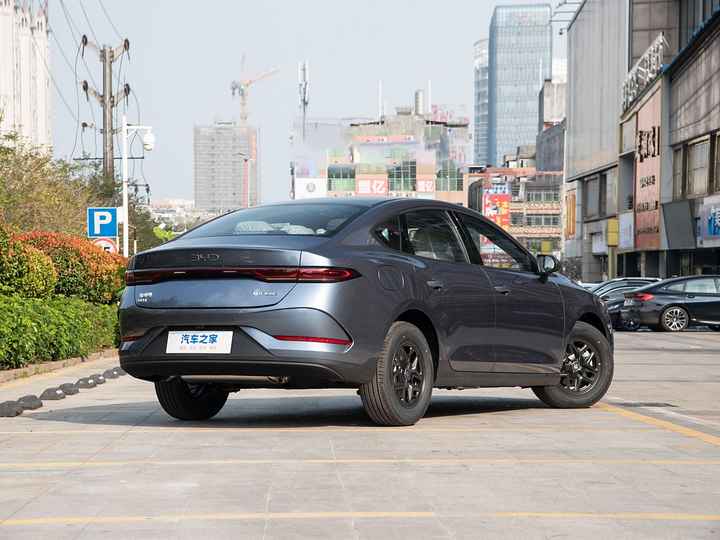 Voiture électrique 2025 BYD Qin PLUS DM-intelligente