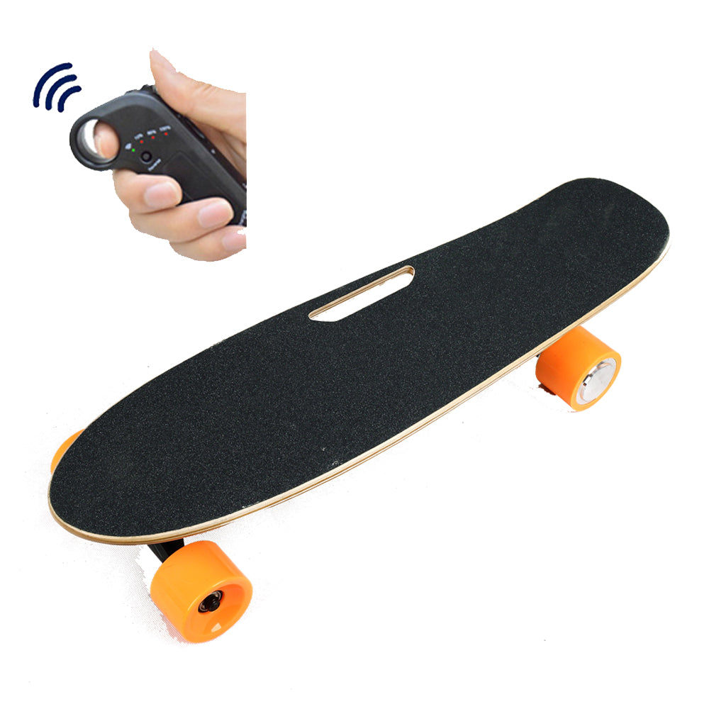skateboard électrique ytio moteur 300 w. Distance 8. Km vitesse Max 20 km heure pour Max 80 kg temps de charge 3h télécommande pour régler la vitesse