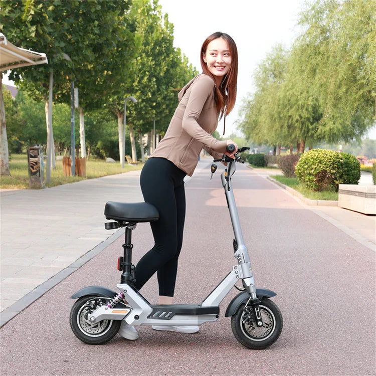 Hoverboard électrique 10 pouces auto-équilibrant – Vitesse 25 km/h, LED, pliable