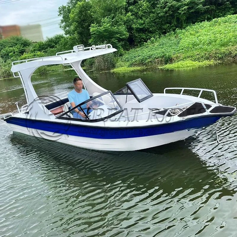 Bateau de loisir électrique 5,8 m silencieux, idéal pêche et famille
