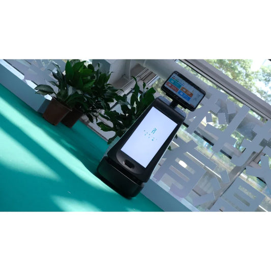 Robot Aspirateur Intelligent à Reconnaissance Faciale pour Pharmacies