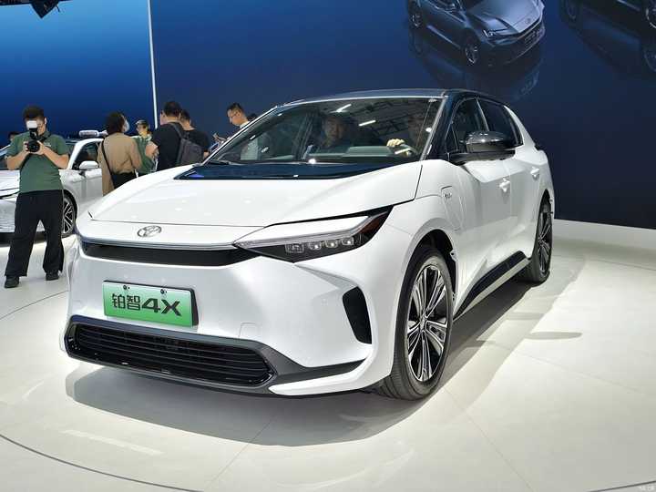 Voiture électrique Toyota BZ4X 615 km Pro Edition