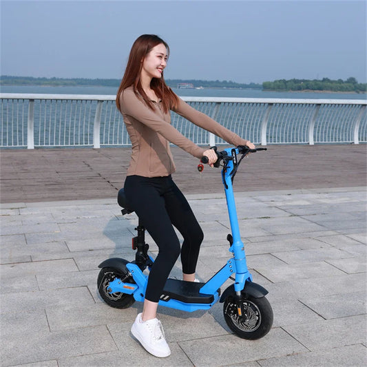 Hoverboard électrique 10 pouces auto-équilibrant – Vitesse 25 km/h, LED, pliable