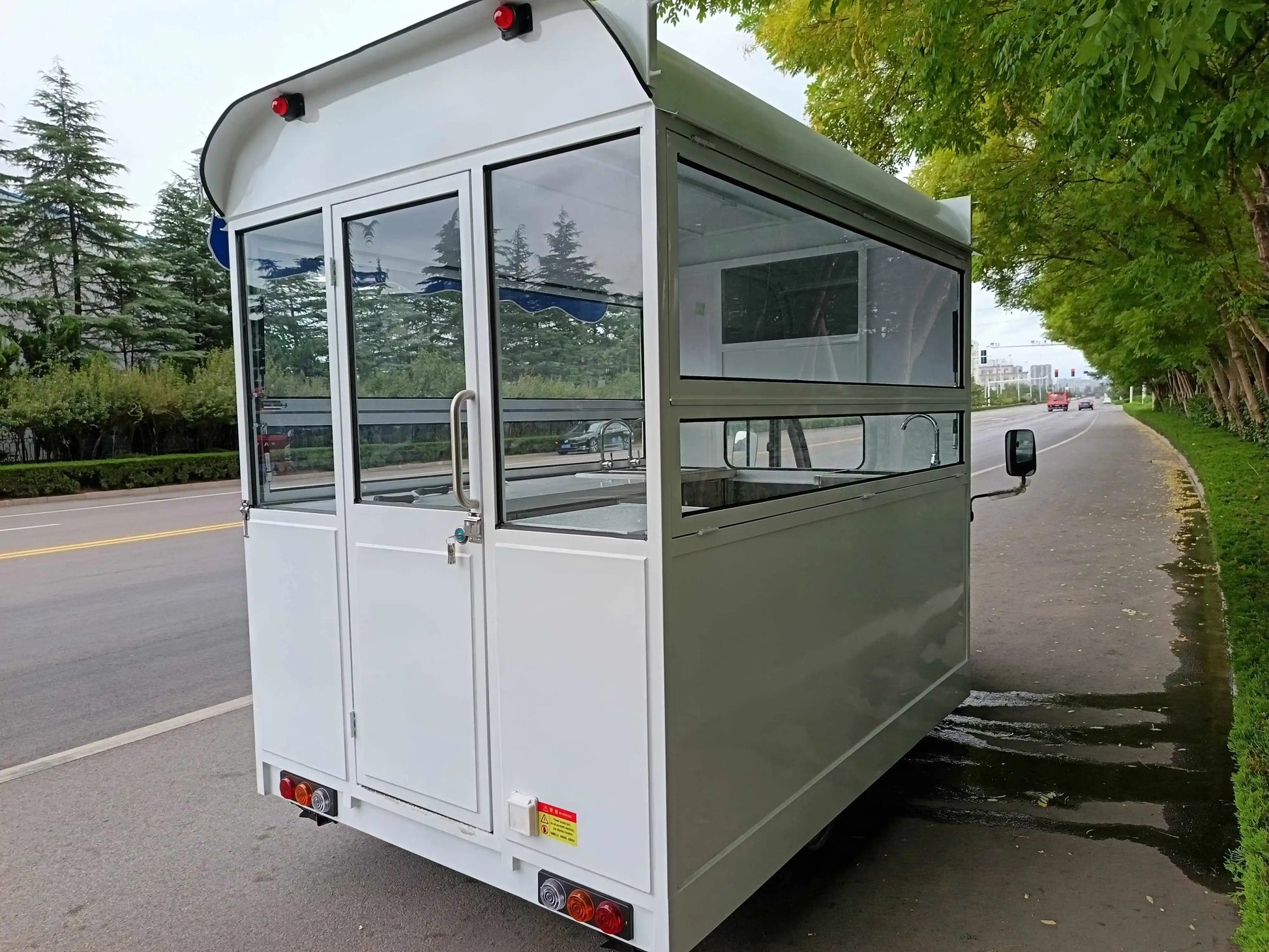 Tricycle Électrique SANSHELL 8kW Camion Glaces Mobile 220V